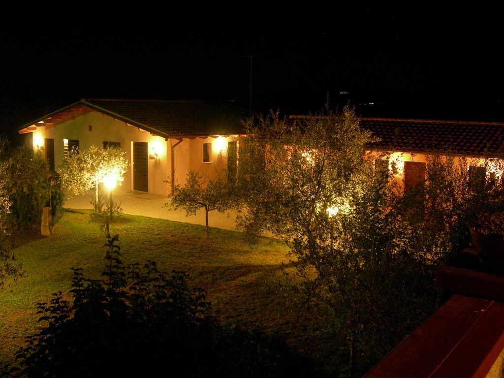 Santa Croce Villa Fossato di Vico Eksteriør bilde