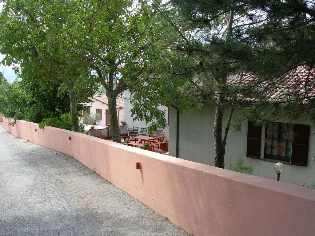 Santa Croce Villa Fossato di Vico Eksteriør bilde