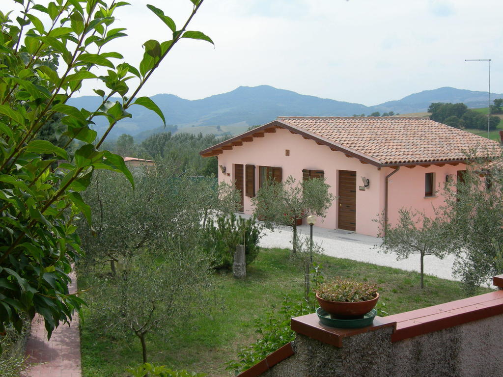 Santa Croce Villa Fossato di Vico Eksteriør bilde