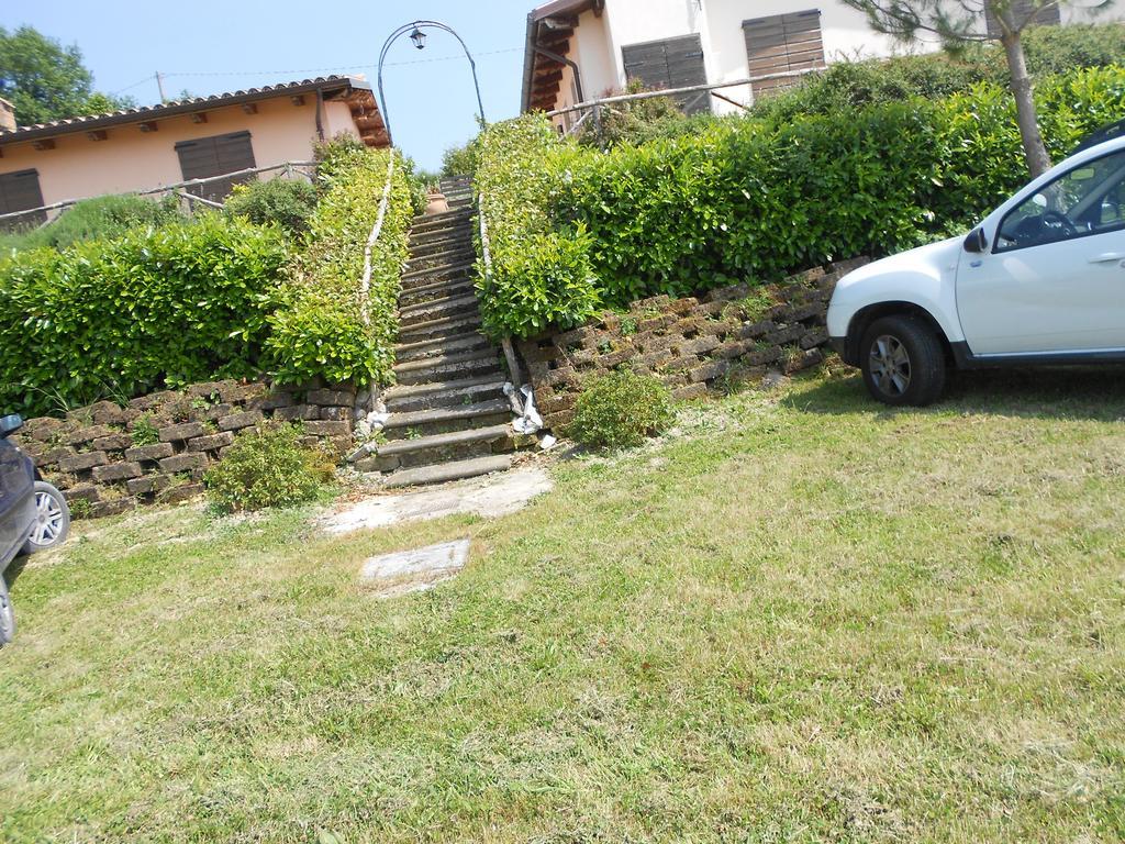 Santa Croce Villa Fossato di Vico Eksteriør bilde