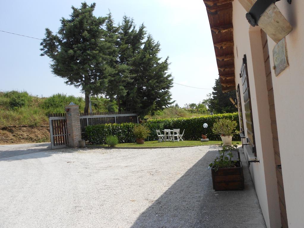 Santa Croce Villa Fossato di Vico Eksteriør bilde